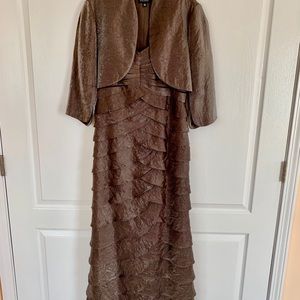 Adrianna Papell evening dress size 14